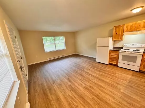 Deepwater Apartments Apartment for rent in Deepwater, MO