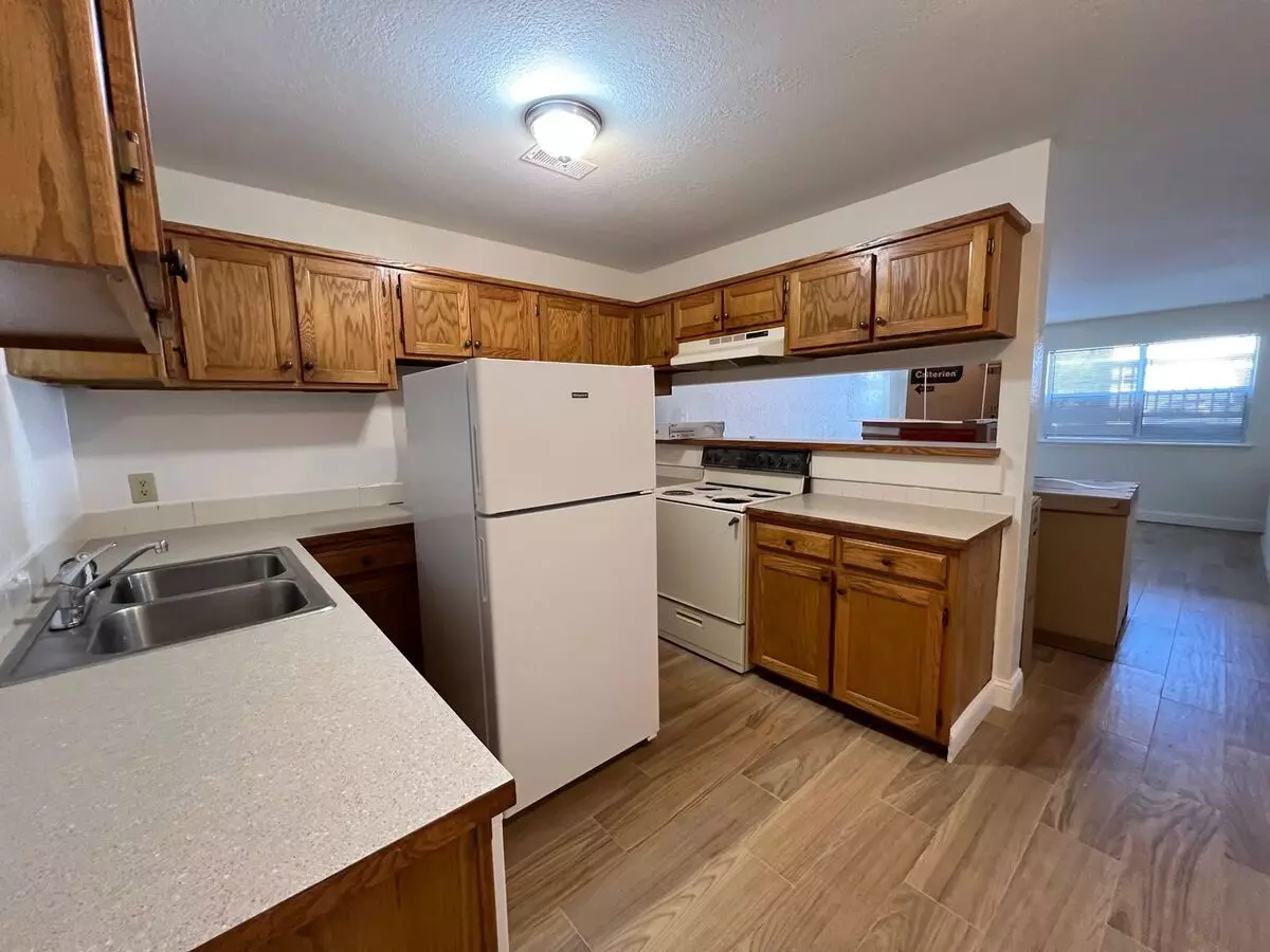 17-1d - 428 Kays Apartment for rent in Hollister, MO