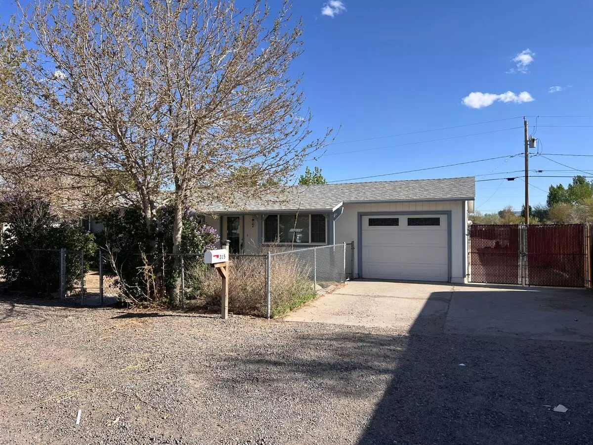 Centrally Located Single Family Home In Fernley, Nv House for rent in Fernley, NV