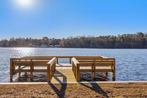 Lake Talquin - Lakefront- Furnished 3 Bedroom 2 Bath Apartment for rent in Quincy, FL