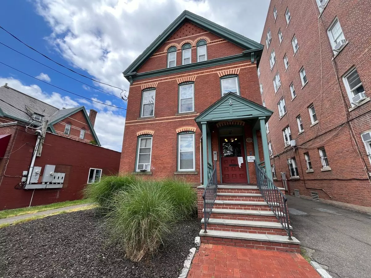 98 Howe St Apartment for rent in New Haven, CT
