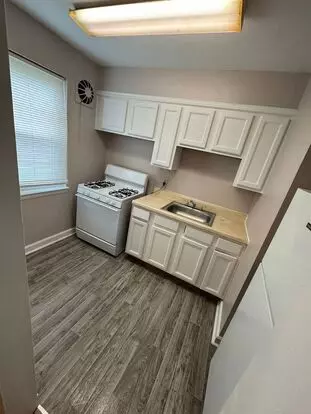 5803 Oakview Ave Apartment for rent in Baltimore, MD
