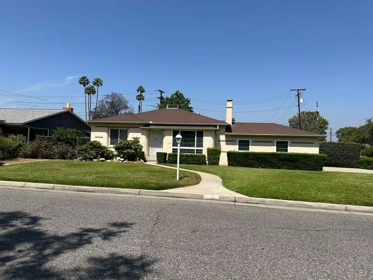 Perfection! Corner Lot Pool Home House for rent in Riverside, CA
