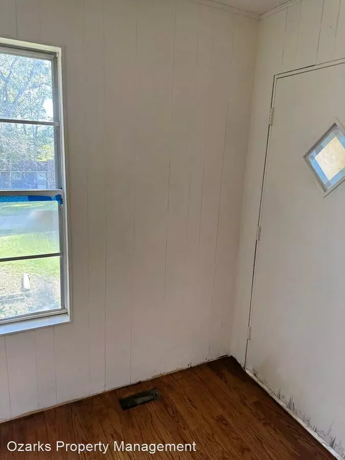 193 Oak Dr House for rent in Forsyth, MO