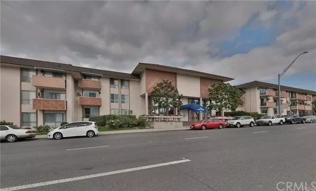 Studio Unit With Parking At 5585 Pacific Coast Hwy #148 House for rent in Long Beach, CA