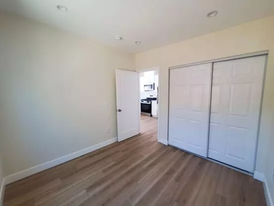2323 Apartment for rent in Signal Hill, CA