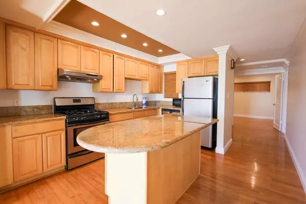 Laguna Pacifica Apartment for rent in Laguna Beach, CA Laguna Pacifica Apartment for rent in Laguna Beach, CA