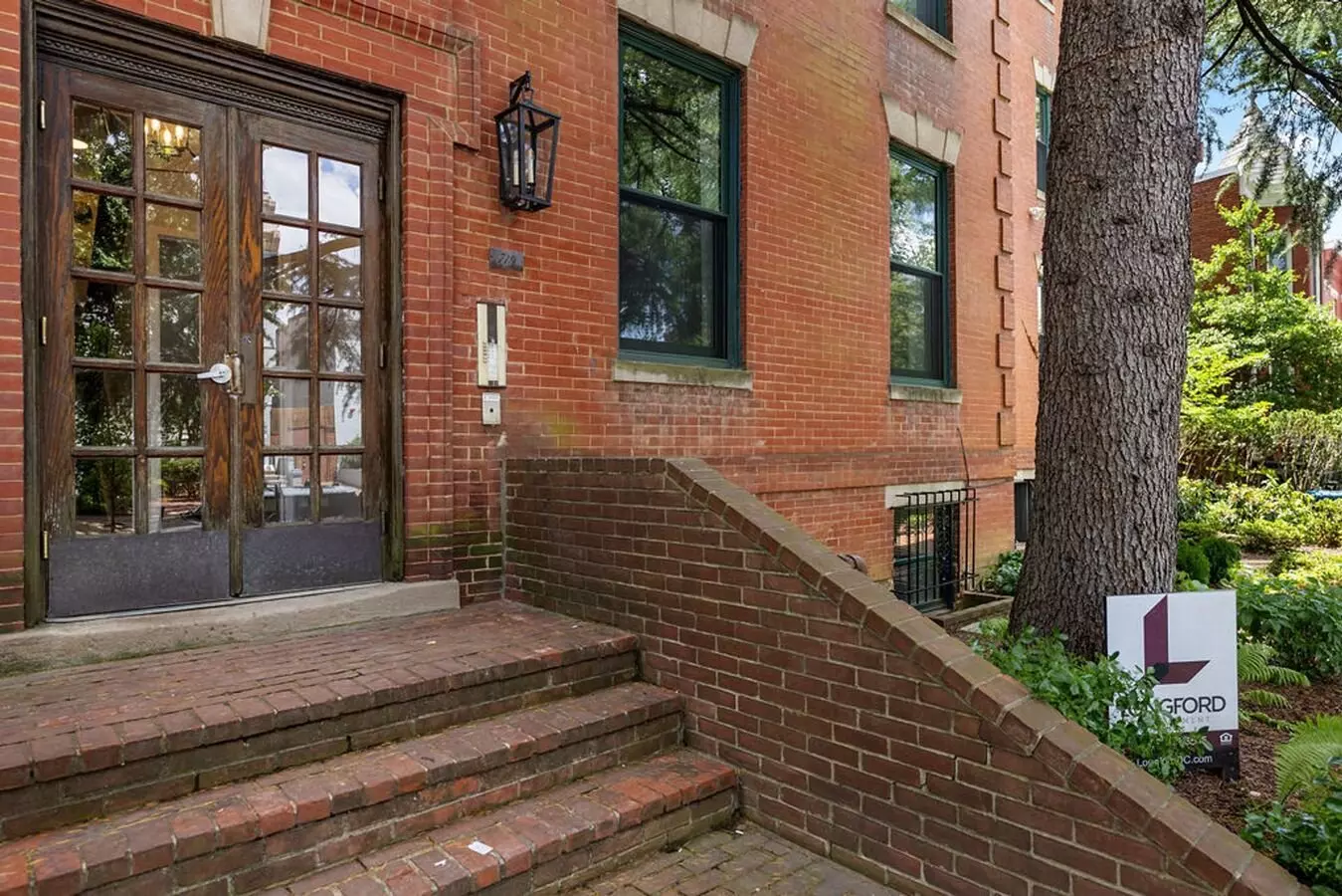2 of 2 719 G Street SE Apartment for rent in Washington, DC