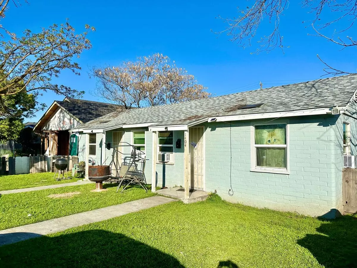 1404-1406 Trinity Ave Apartment for rent in Chowchilla, CA