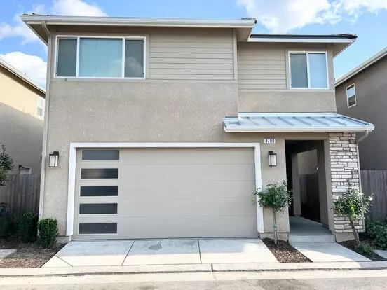 3-bed, 2.5-bath Wilson Home In The Elevations Gated Community Apartment for rent in Clovis, CA