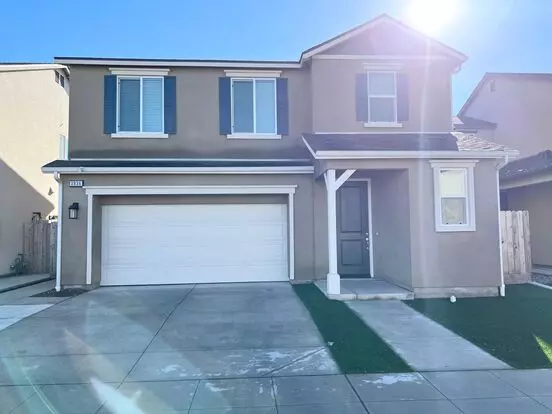 3 Bedroom / 2.5 Bath Wathen Castanos Home Near Clovis East High School Apartment for rent in Clovis, CA
