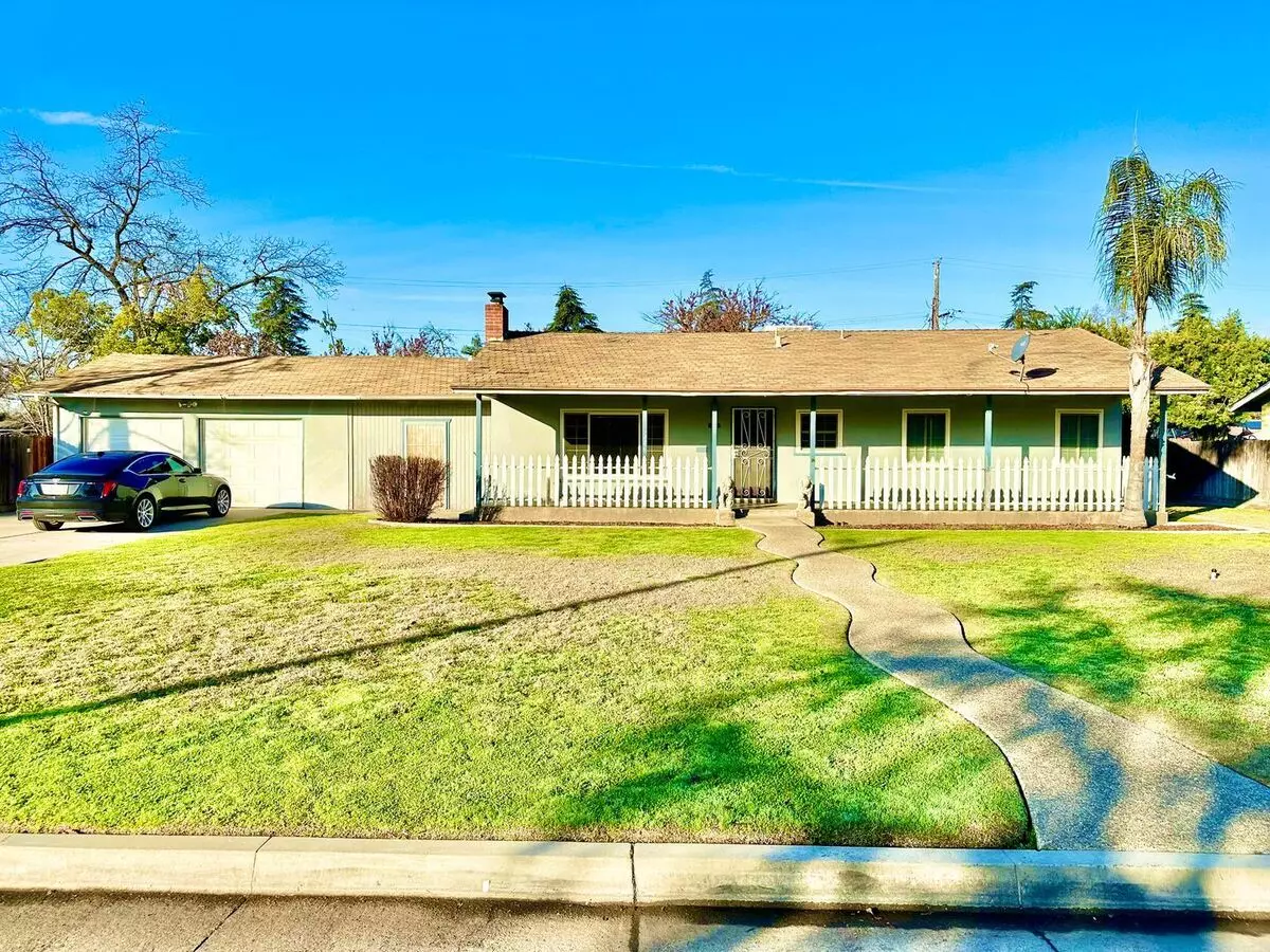 3/2 Ranch Home With Oversized Lot And Pool House for rent in Fresno, CA