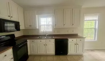 4 of 18 706 N Third St House for rent in Mebane, NC