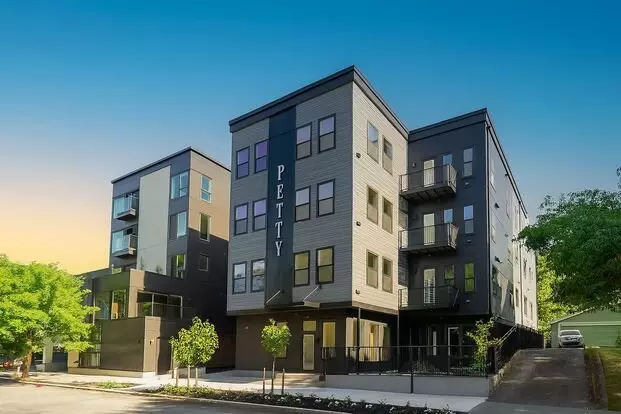 Petty Apartment for rent in Portland, OR