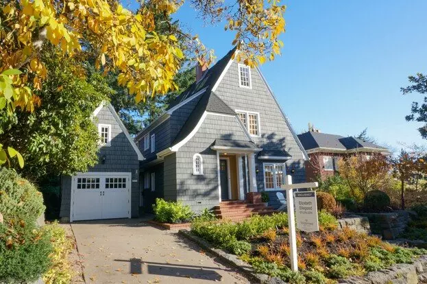 Dream Home In The Southwest Hills! Your Pacific Northwest Oasis Awaits! Apartment for rent in Portland, OR