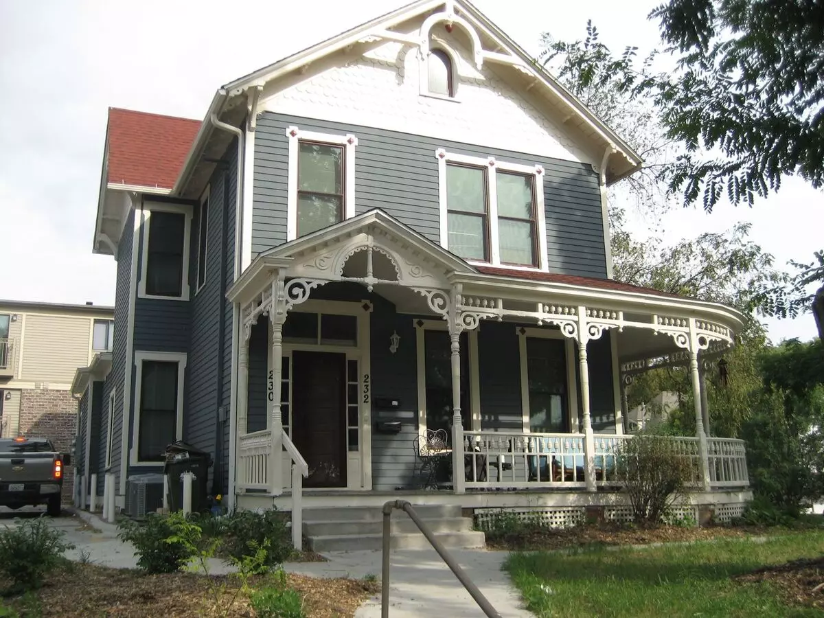 $2,200 | 3 Bedroom, 1 Bathroom Upper Level Unit Of Converted Single Family Home | No Pets* | Available For August 1st, 2025 Move In! House for rent in Iowa City, IA