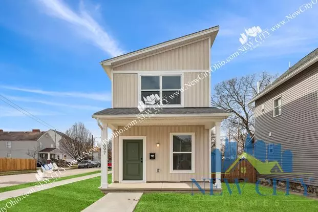 Modern 2 Bedroom Home! Fenced In Lot And Secured Parking Pad! Apartment for rent in Columbus, OH