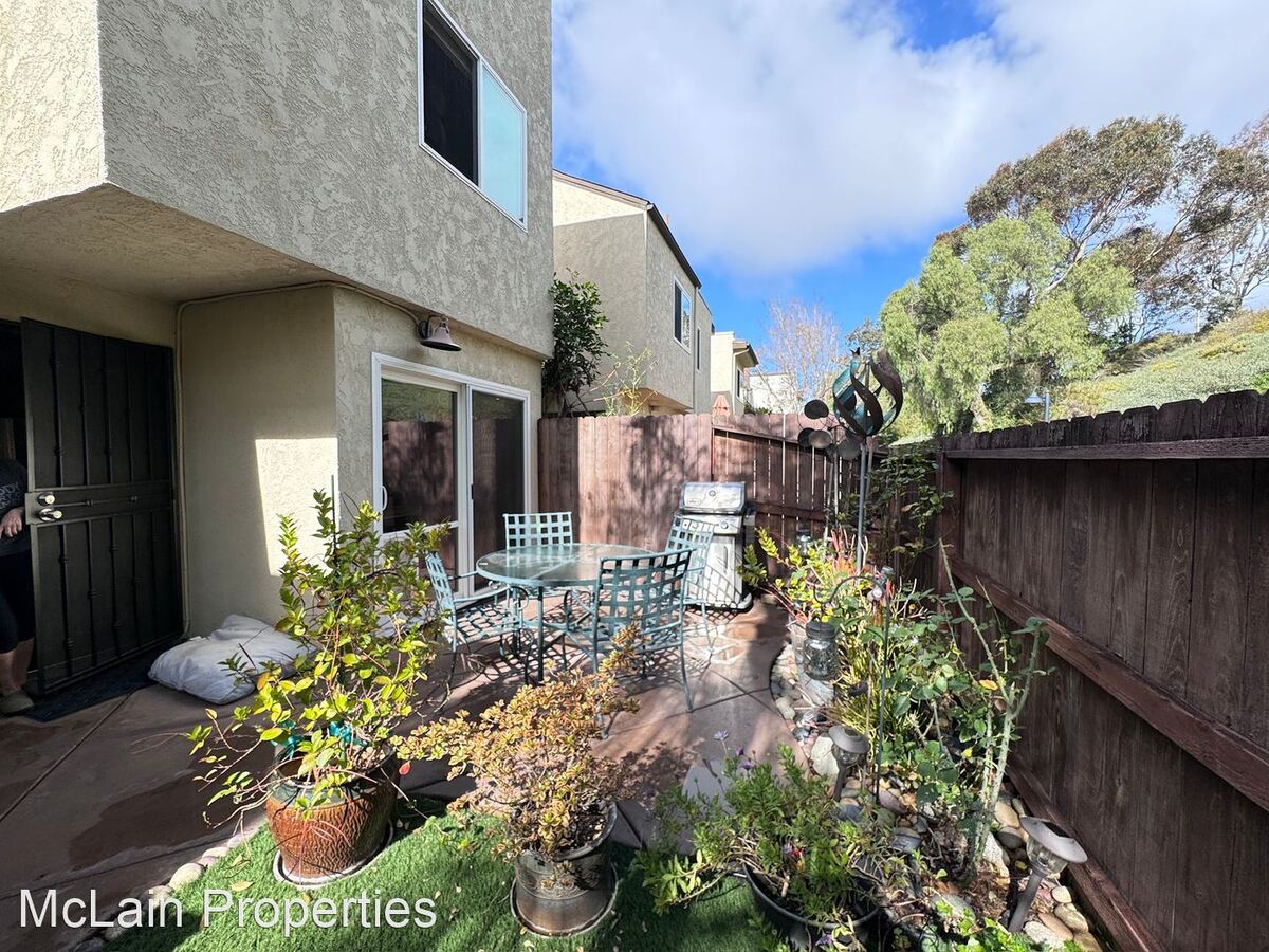 Furnished 2 Bedroom/ La Jolla Mesa Estates Apartments San Diego, CA