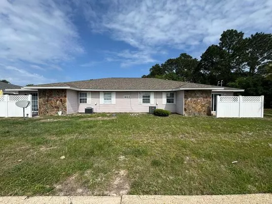 Gulf Breeze - Greenbriar Estates - 2 Bed, 1 Bath Apartment for rent in Gulf Breeze, FL Gulf Breeze - Greenbriar Estates - 2 Bed, 1 Bath Apartment for rent in Gulf Breeze, FL