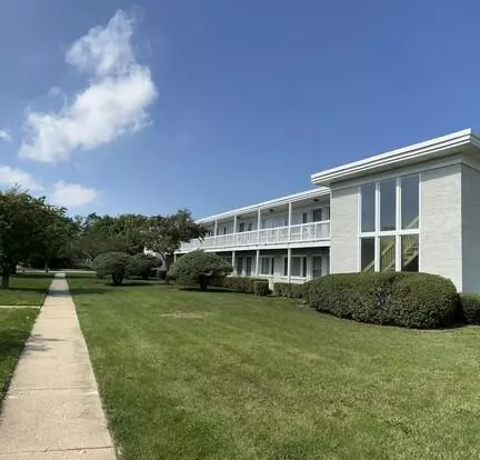 Salt Creek Apartments Apartment for rent in Addison, IL
