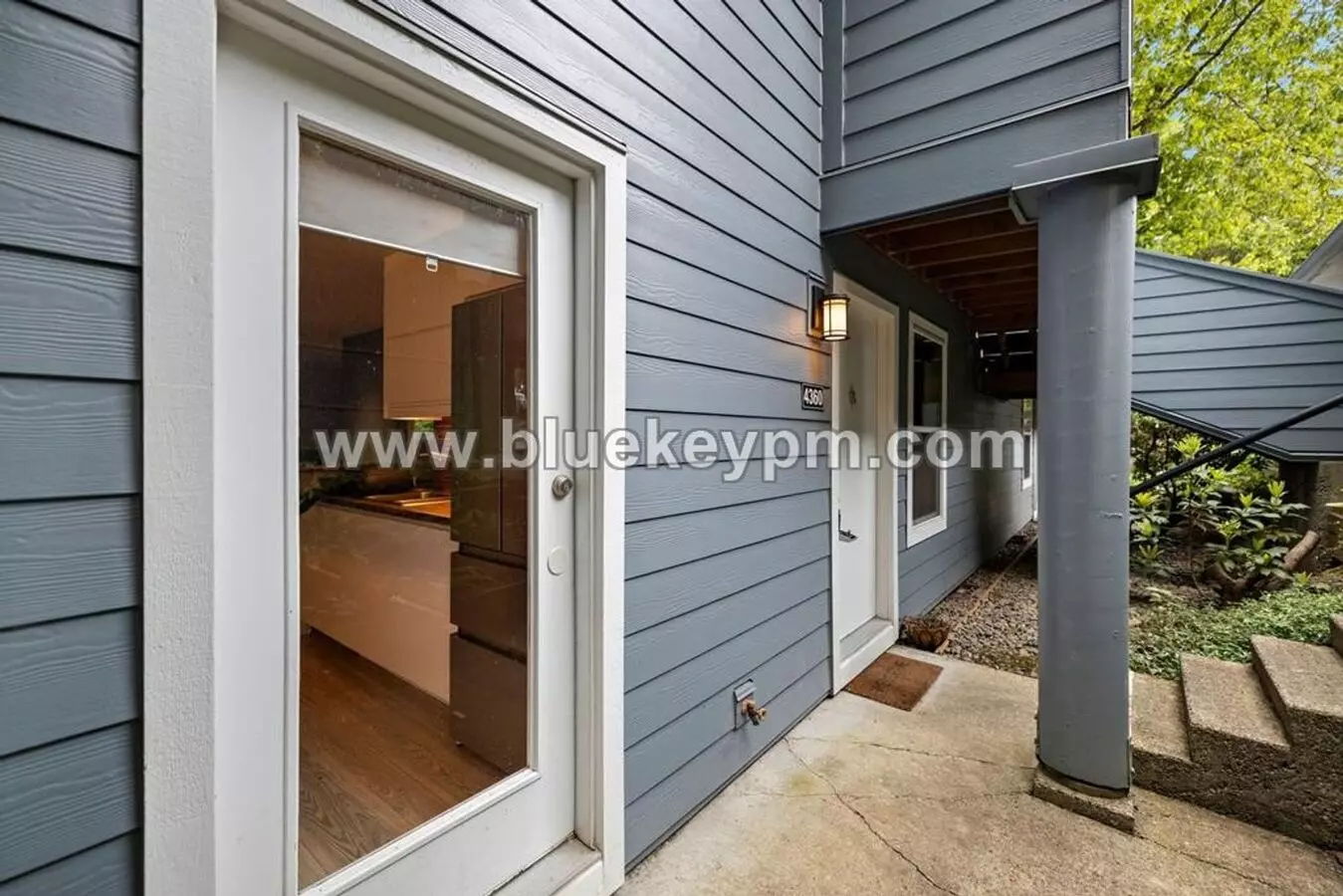 2 Bed, 1 Bath Condo At Franciscan Condominiums Close To Pcc And I-5 For Easy Access House for rent in Portland, OR