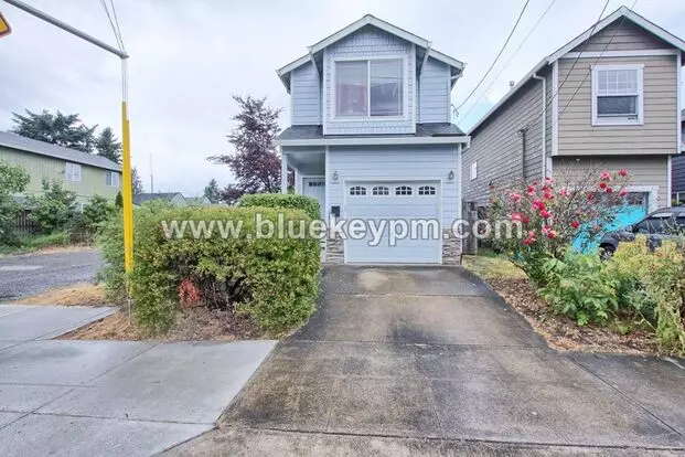 3 Bedroom 2.5 Bath Home In Errol Heights Apartment for rent in Portland, OR