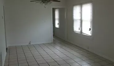 4 of 5 2 Br Home Walk To Nhhs House for rent in Wilmington, NC