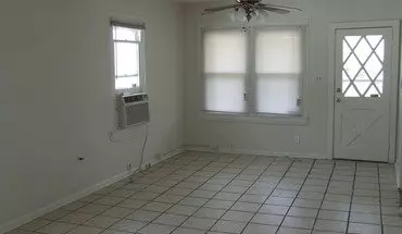 2 of 5 2 Br Home Walk To Nhhs House for rent in Wilmington, NC