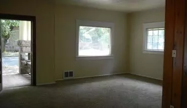 4 of 9 Whitaker Neighborhood Triplex On W. 3rd Street Apartment for rent in Eugene, OR