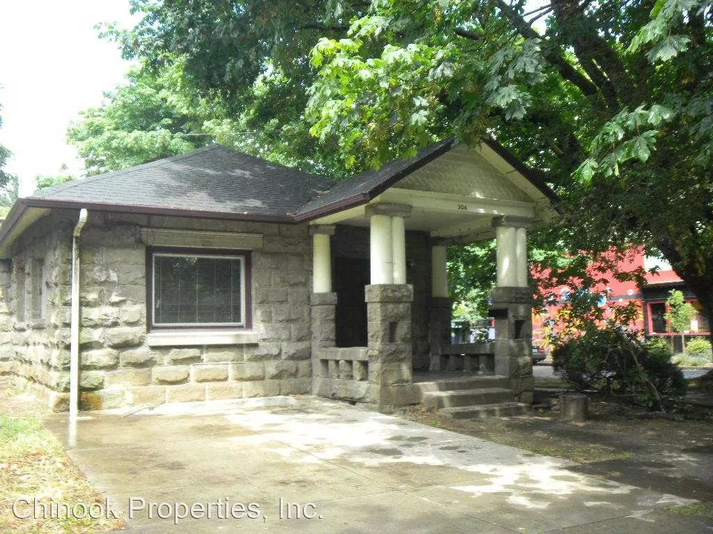 Whitaker Neighborhood Triplex On W. 3rd Street Apartment for rent in Eugene, OR