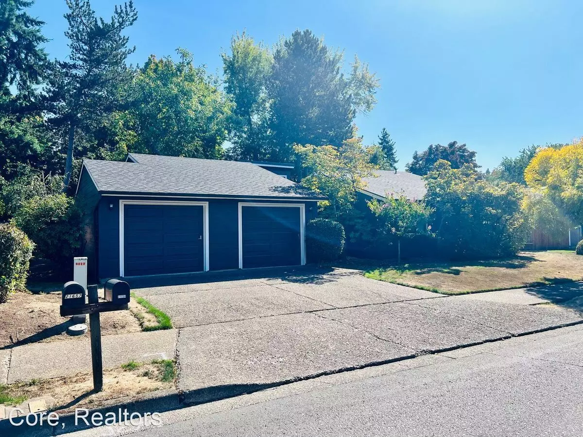 Single Level Delight-martinazzi Corridor House for rent in Tualatin, OR