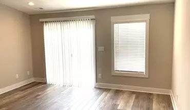 2 of 28 Court Square Town Home Duplex Apartment With Attached Garage Apartment for rent in Lincolnton, NC
