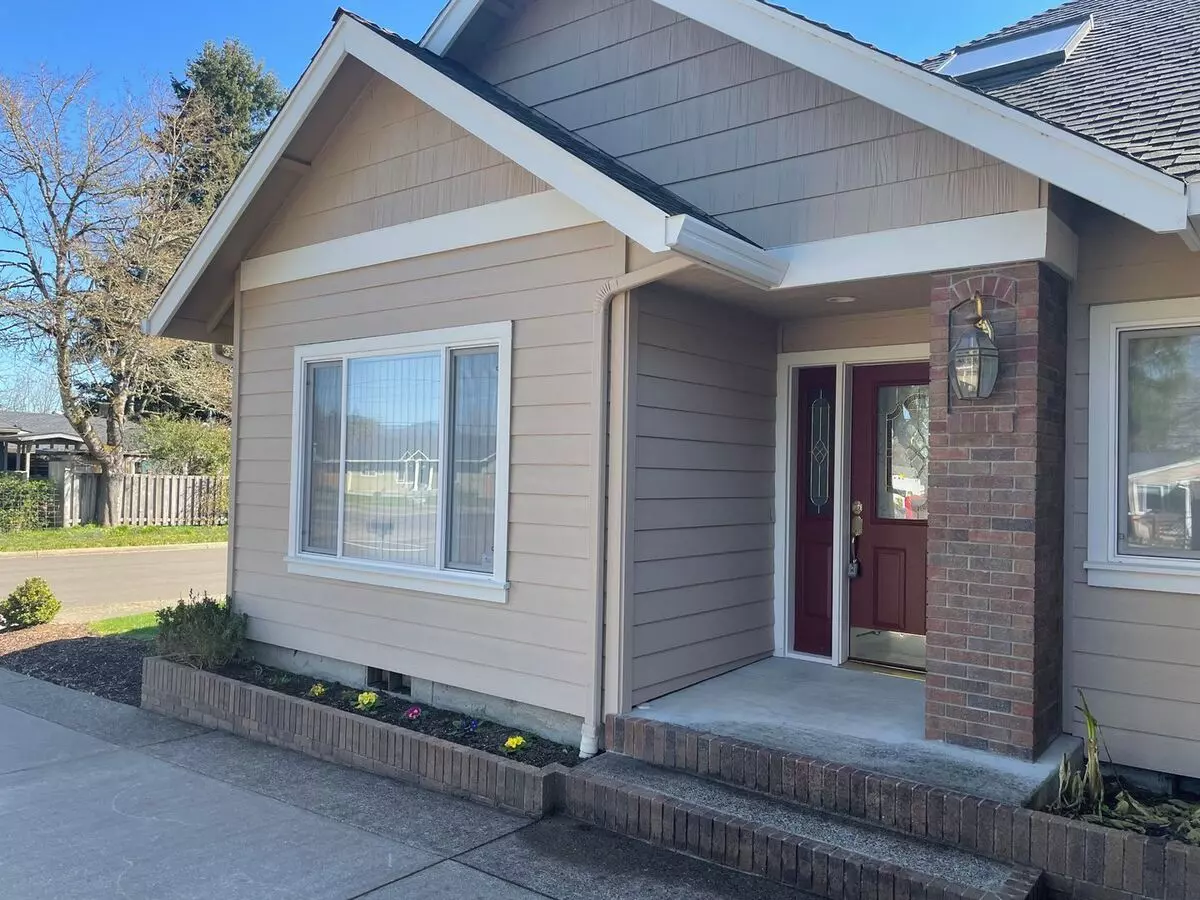 Lovely 3 Bed 2 Bath House In River Road Area House for rent in Eugene, OR