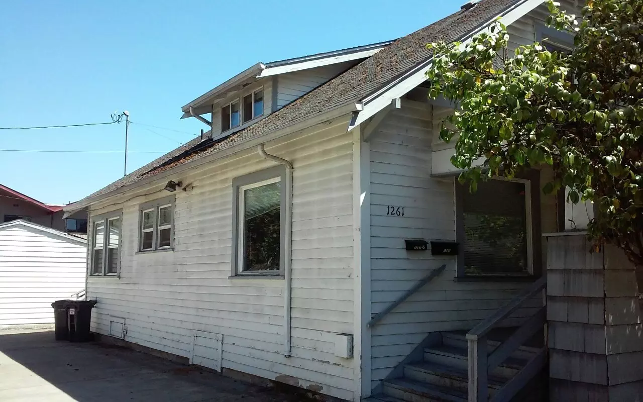 1261 & 1261 1/2 Washington Apartment for rent in Eugene, OR