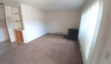 3 of 17 Comfortable 3/bed-2 1/2 Bath Home With A Deck And Fenced Backyard House for rent in Eugene, OR