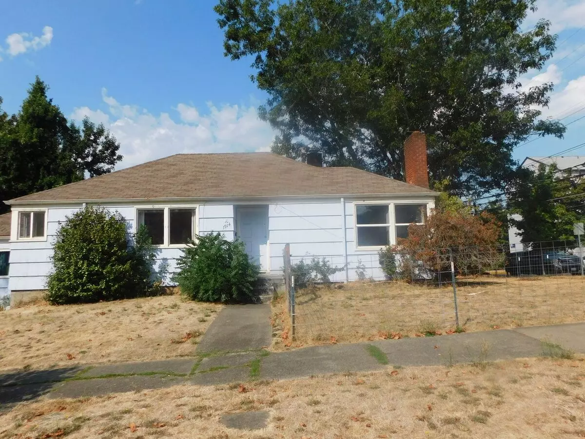 1914 Kincaid St. Units A &amp; B Apartment for rent in Eugene, OR