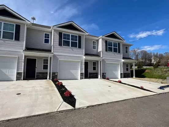 Beautiful New Construction 3 Bedroom 2.5 Condo With Garage- Water, Trash & Sewer Incuded! Apartment for rent in Kingport, TN