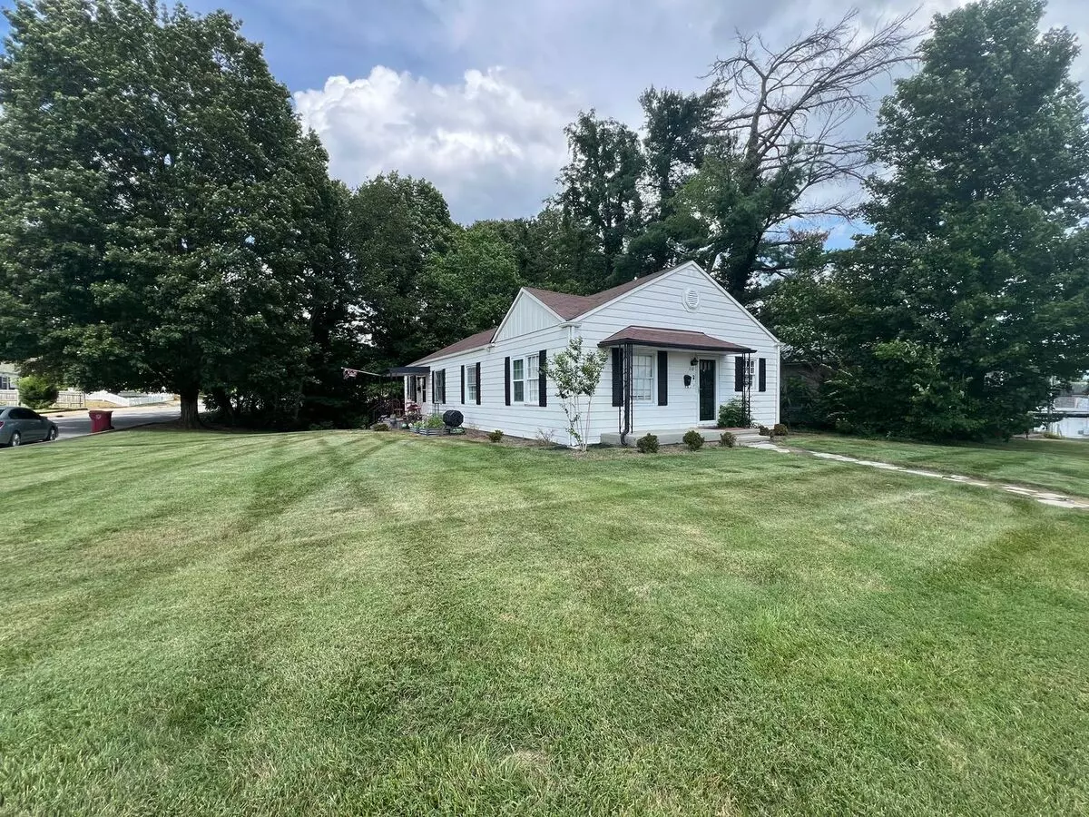Fully Furnished 1 Bed And 1 Bath Duplex All Utilities Included House for rent in Johnson City, TN