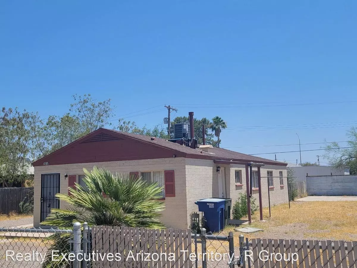Pending / Rented House for rent in Tucson, AZ