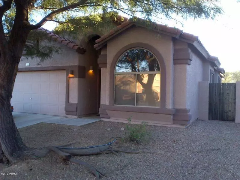 Spacious 4-bed Home In Rancho Sahuarita – Comfort, Style & Community Living! House for rent in Sahuarita, AZ