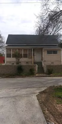 Awesome Renovated 2 Bedroom 1 Bath House For Rent. Amazing Location!!!!!! Apartment for rent in Atlanta, GA