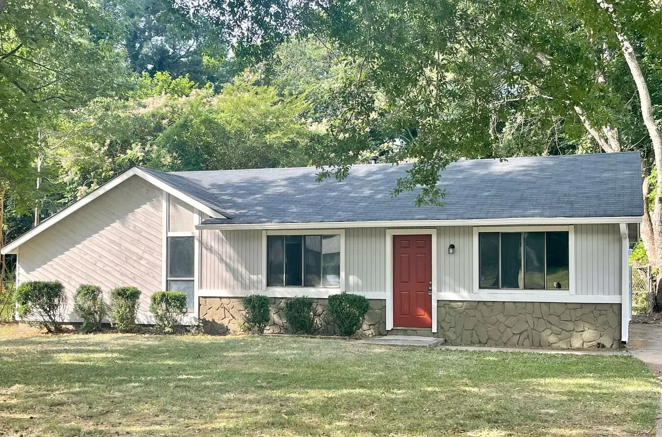 Updated 3 Bed/1.5 Bath Ranch In Serene Neighborhood! House for rent in Jonesboro, GA