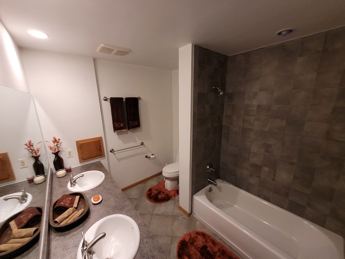 Sheridan Drive Apartments 1813 Sheridan Drive Madison, WI