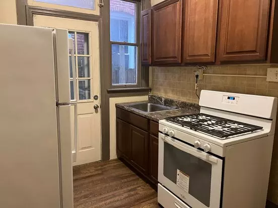 126 1/2 E Lemon St Apartment for rent in Lancaster, PA