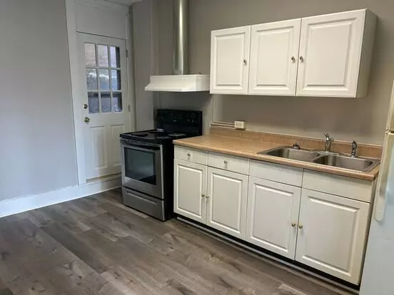 416-418 Manor St Apartment for rent in Lancaster, PA