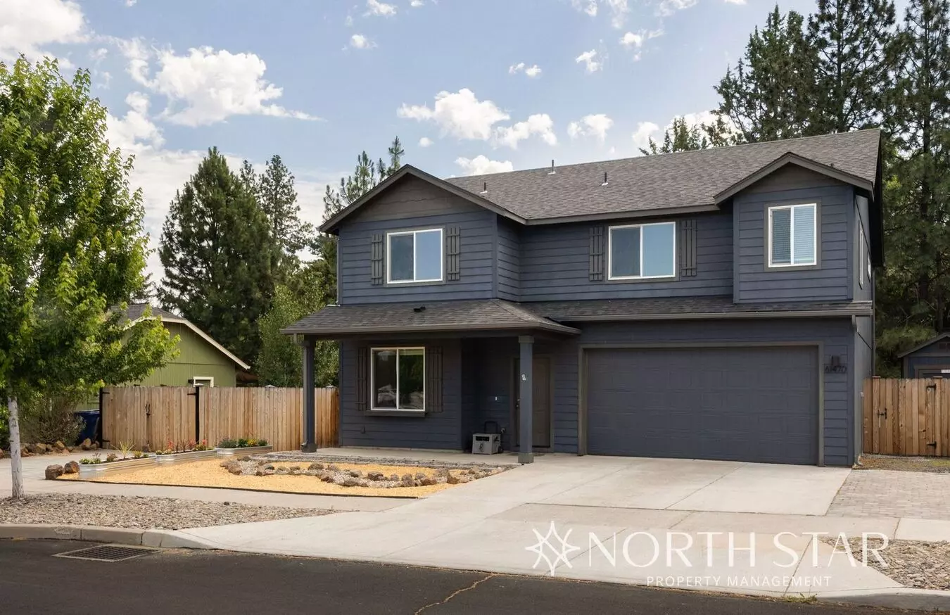 Recently Renovated 3 Bed, 2.5 Bath W/ Office, Fenced Yard And Garage House for rent in Bend, OR