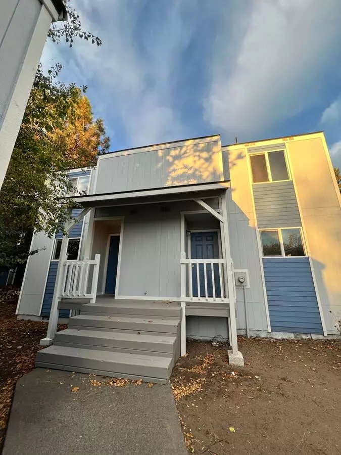 2025,27,29,31 NE Neil Apartment for rent in Bend, OR
