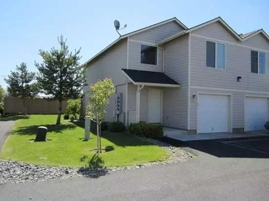 2 Bedroom Townhome In Sw Redmond! Apartment for rent in Redmond, OR