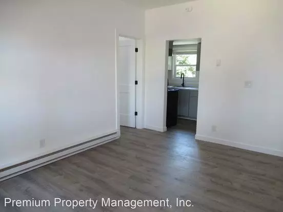 Rhine Apartment for rent in Salem, OR