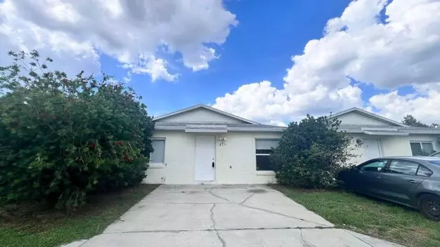 Charming 3-bedroom Duplex In St. Cloud Apartment for rent in St Cloud, FL
